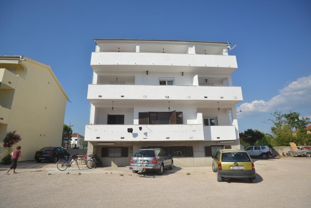 Apartments Citrus トゥラニ エクステリア 写真