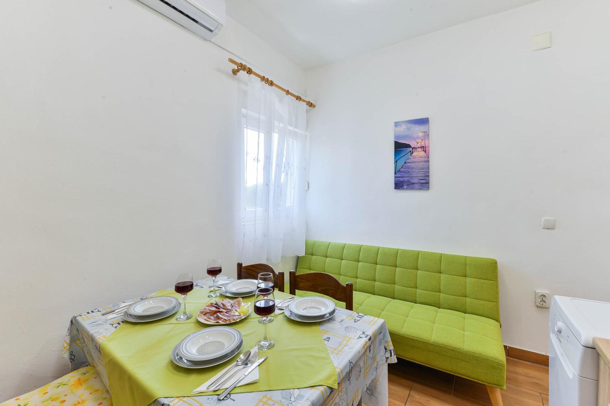 Apartments Citrus トゥラニ エクステリア 写真