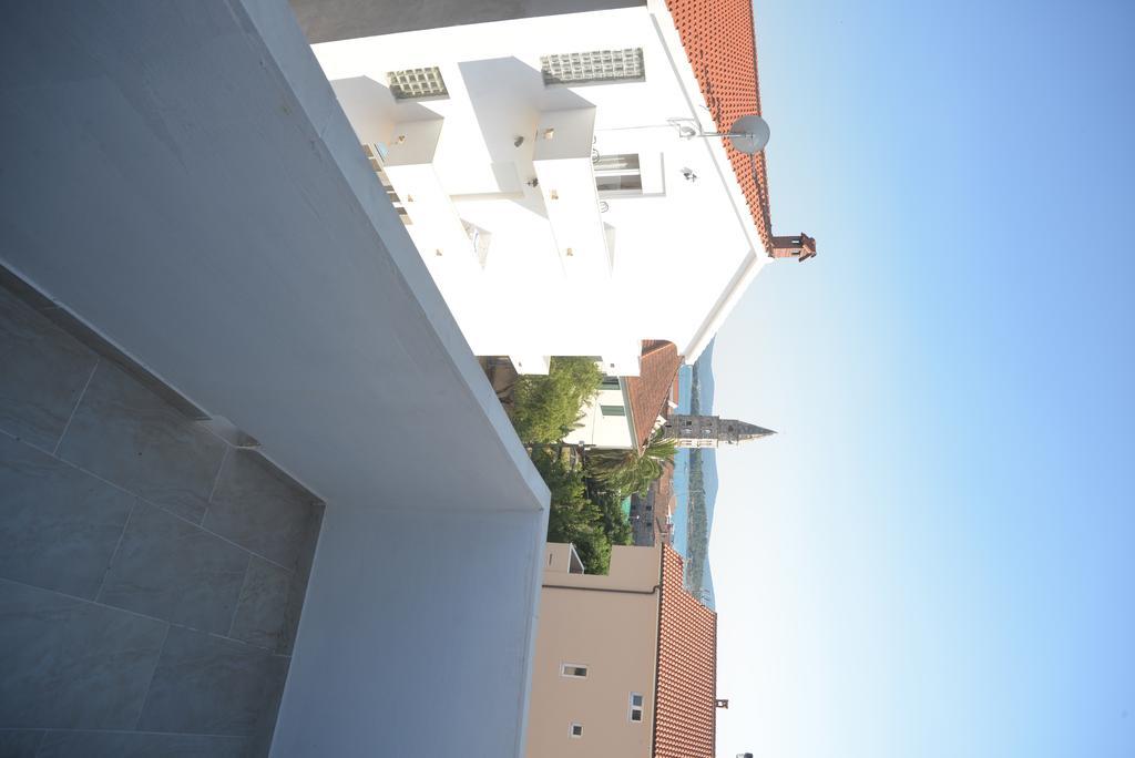 Apartments Citrus トゥラニ エクステリア 写真