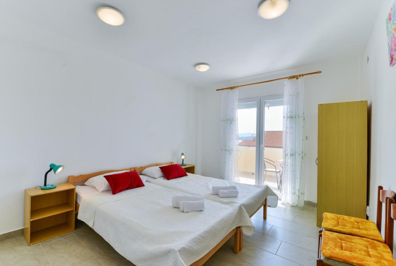 Apartments Citrus トゥラニ エクステリア 写真