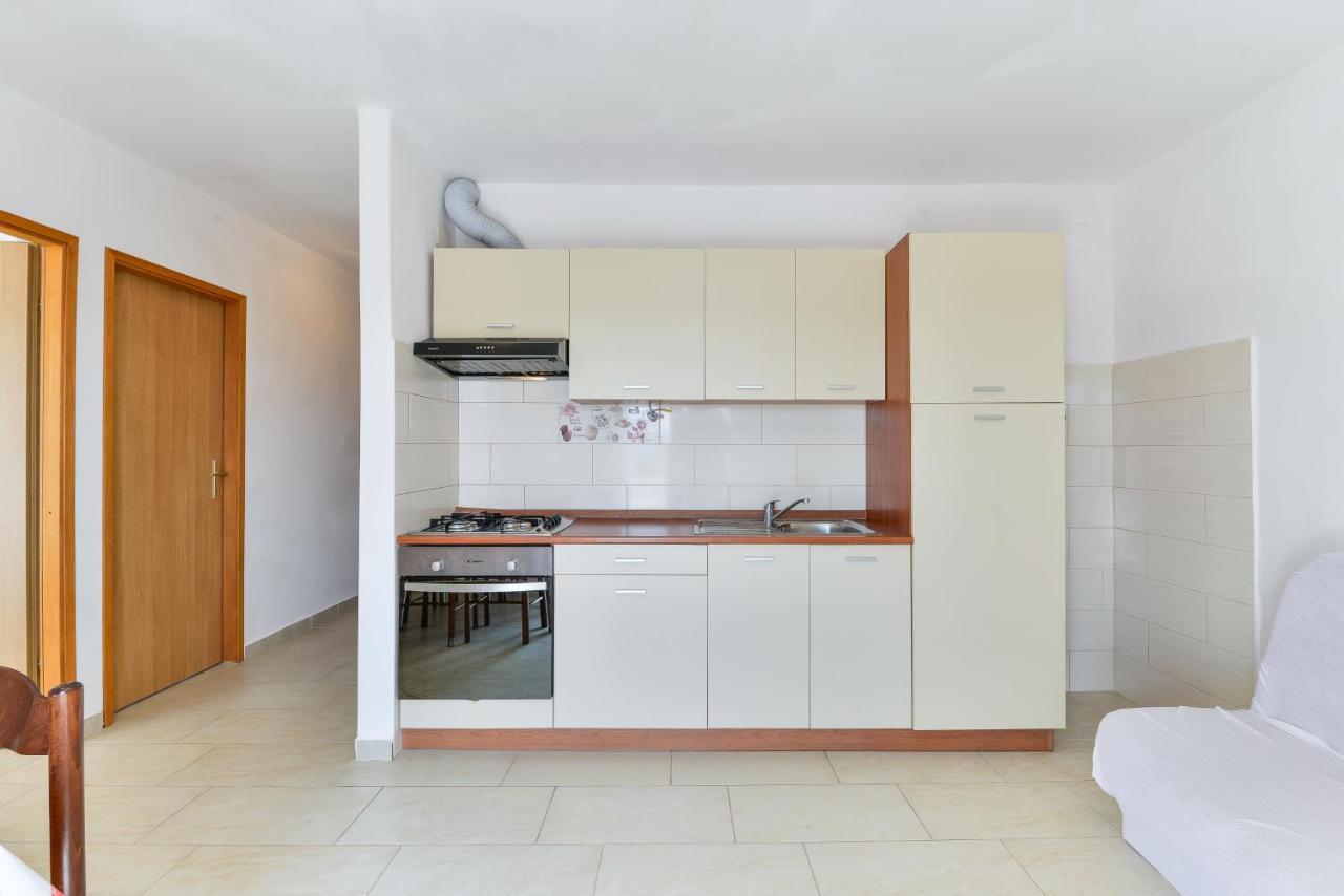 Apartments Citrus トゥラニ エクステリア 写真