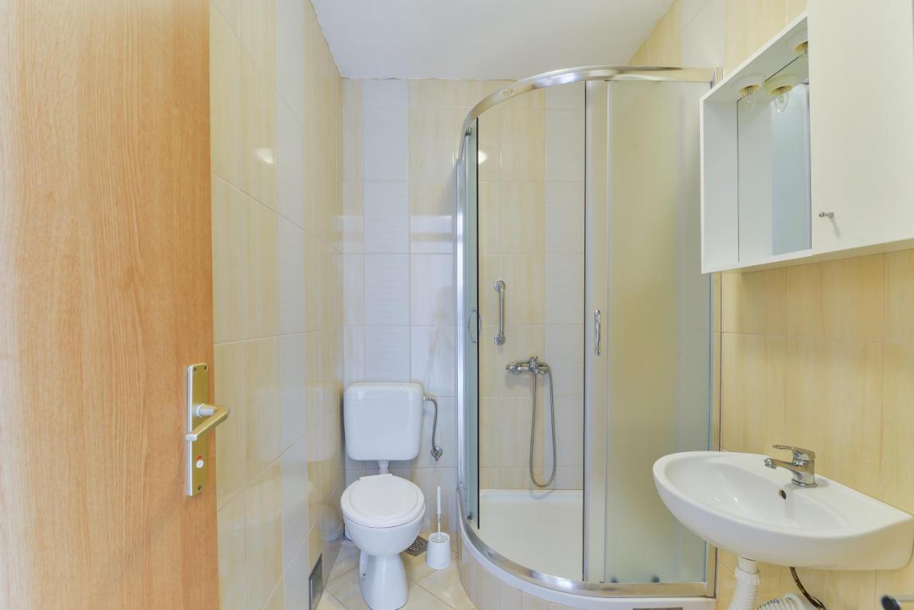 Apartments Citrus トゥラニ エクステリア 写真