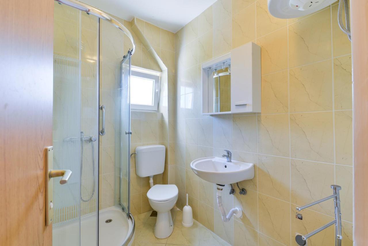 Apartments Citrus トゥラニ エクステリア 写真